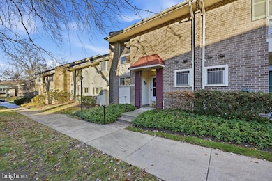 3345 S Leisure World Blvd, Silver Spring, MD 20906 - photo 2