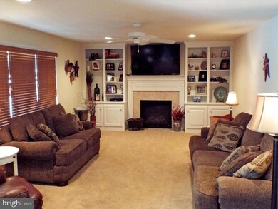 611 Rose Petal Ln, Mount Joy, PA 17552 - photo 3