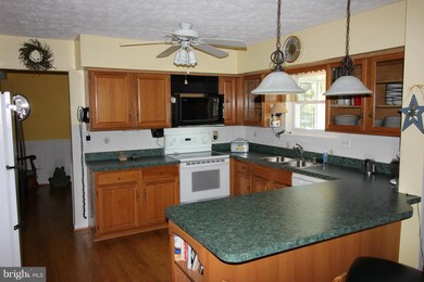 343 Tulip Oak Ct, Linthicum Heights, MD 21090 - photo 2