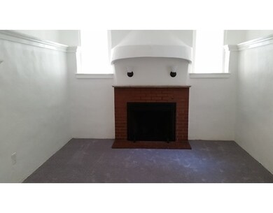 61 Smith St unit 61, Wellesley, MA 02482 - photo 2