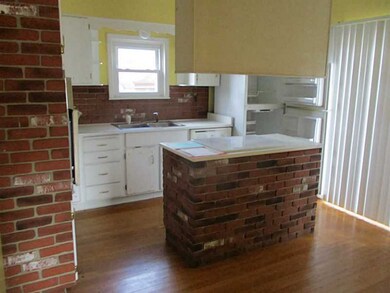 75 Leslie St, Cranston, RI 02910 - photo 6