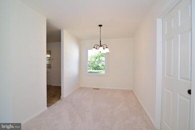 103 N Sycamore Rd, Sterling, VA 20164 - photo 6