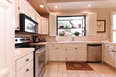 Light & Bright Kitchen