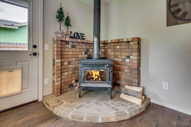 2612 SW Umatilla Ct, Redmond, OR 97756 - photo 4