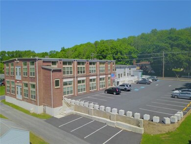 374 W Main St unit 107, Bath, PA 18014 - photo 2