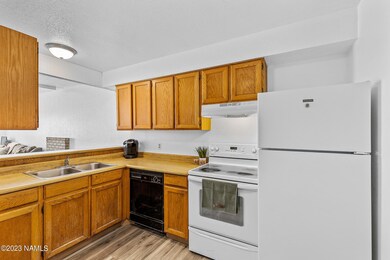 2200 E. Dortha Ave Apt N-10