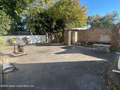 149 Simonson Ave, Staten Island, NY 10303 - photo 3