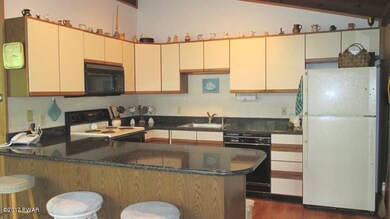 809 Hickory Ct, Hawley, PA 18428 - photo 5