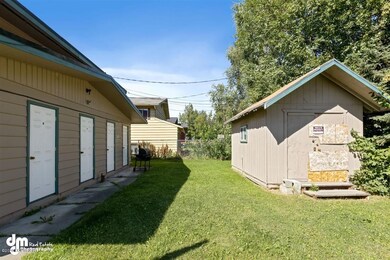 08-Exterior Back-ELKO6028