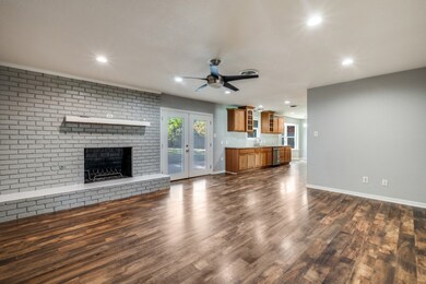 3509 Wharton Dr, Fort Worth, TX 76133 - photo 3