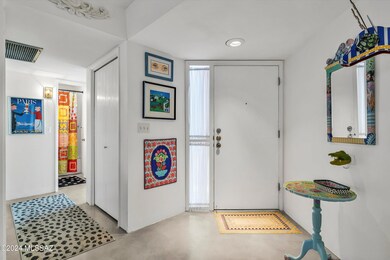 -Foyer