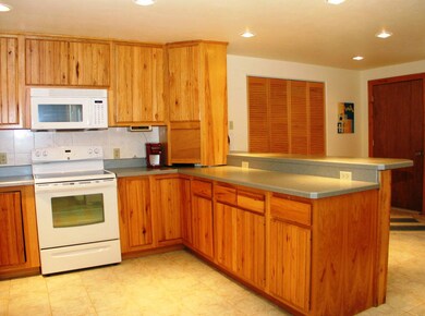 Kitchen (2)