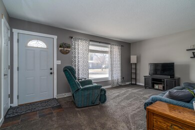 1803 S 17th St, Grand Forks, ND 58201 - photo 2