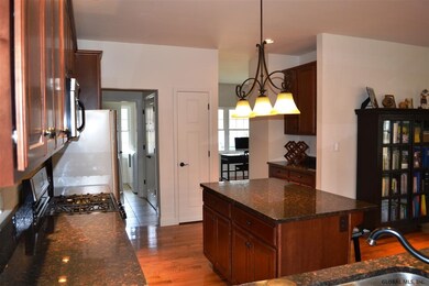 6 Frankie Ln, Clifton Park, NY 12065 - photo 4