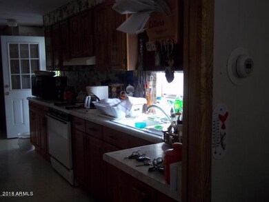 300 Laurel Ave, Ash Fork, AZ 86320 - photo 7