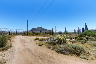 4780-North-Tomahawk-Road-2