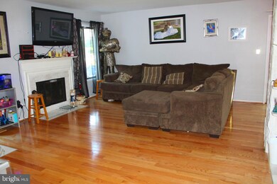 2 Grazing Ct, Montgomery Village, MD 20886 - photo 3