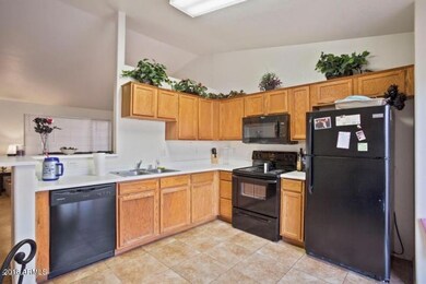 472 E Laredo St, Chandler, AZ 85225 - photo 2