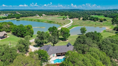 210 Bishop Dr, Weatherford, TX 76088 - photo 3