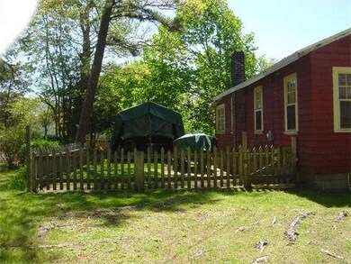 8 Ivy St, Wareham, MA 02571 - photo 2