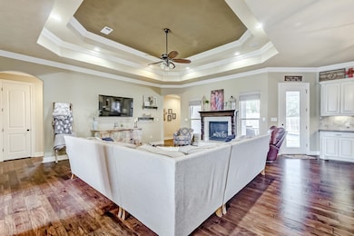 360 Windsor Ct, Port Neches, TX 77651 - photo 5