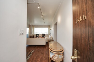 5000 Montrose Blvd unit 14H, Houston, TX 77006 - photo 4