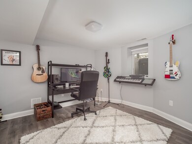 119 W Adams St unit 1, Somerville, MA 02144 - photo 3