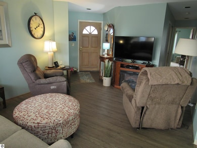 403 W Lake St unit 50, Tawas City, MI 48763 - photo 3