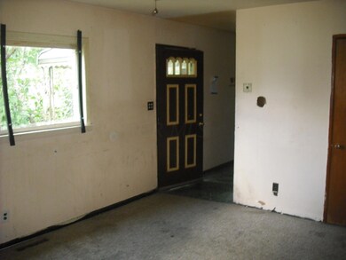 3082 DURHAM (22) living rm reverse