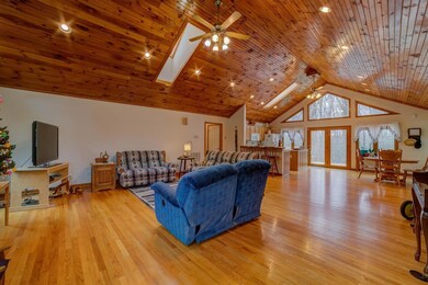 005-340719-14-348 Parkview Dr-5-3_866630