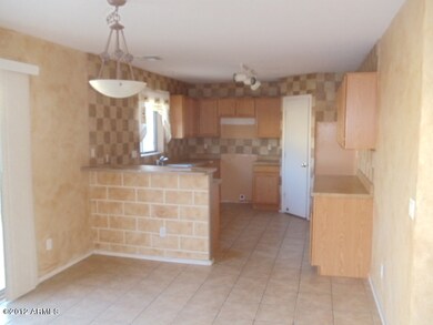Kitchen with Breakfast Bar
