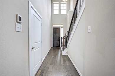 8822 Narrow Leaf St, Houston, TX 77080 - photo 3