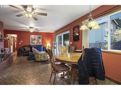 205 NE 160th Ave, Portland, OR 97230 - photo 7