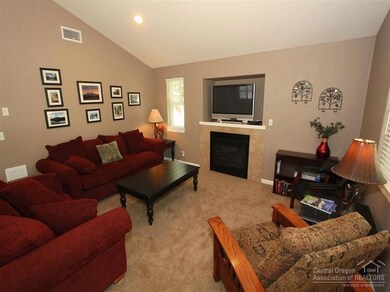 16983 Hermosa Rd, Bend, OR 97707 - photo 4