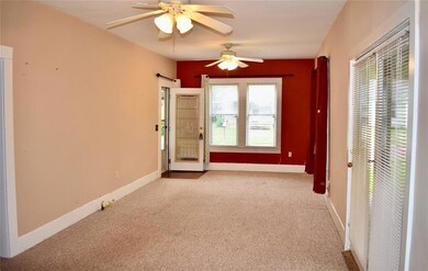 804 N Commerce St, Gainesville, TX 76240 - photo 7