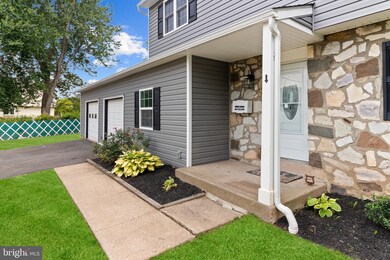 606 Murray Cir, Warminster, PA 18974 - photo 4