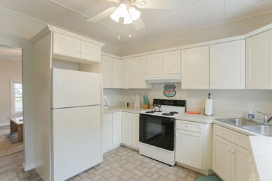 22 Main St unit A, York, ME 03909 - photo 4