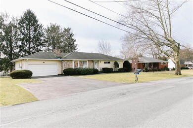 3696 Mountain View Ave, Easton, PA 18045 - photo 2