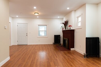 206 Marsden St, Springfield, MA 01109 - photo 5