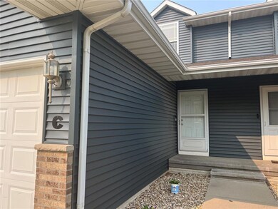 3720 37th Ave SW unit C, Cedar Rapids, IA 52404 - photo 2