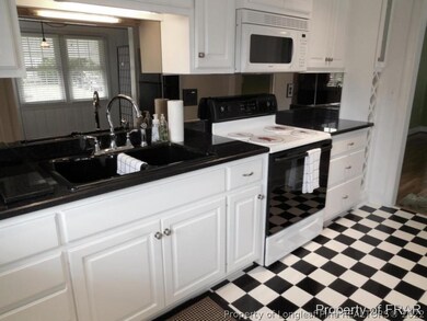 206 Willborough Ave, Fayetteville, NC 28303 - photo 7