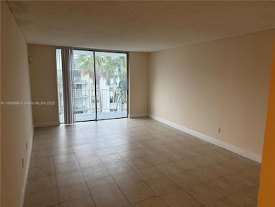 486 NW 165th St unit B-506, Miami, FL 33169 - photo 5