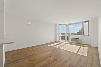 Mandalay on the Hudson unit 1511, Jersey City, NJ 07302 - photo 3