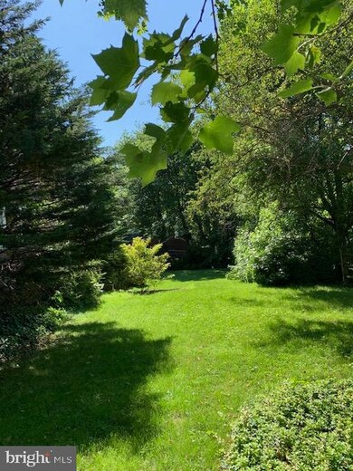 104 Jefferson Blvd, Reading, PA 19609 - photo 2