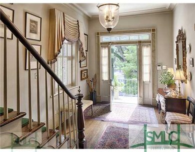 Foyer.