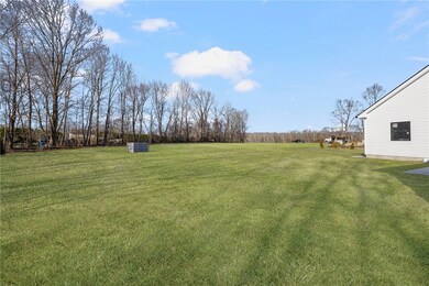 291 Moosup Pond Rd, Plainfield, CT 06354 - photo 4