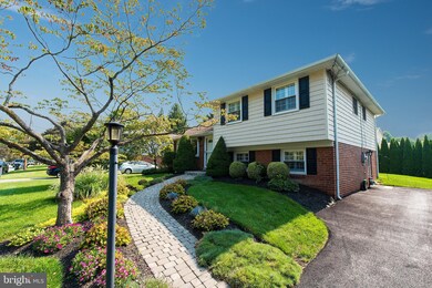 616 Bickmore Dr, Wallingford, PA 19086 - photo 2