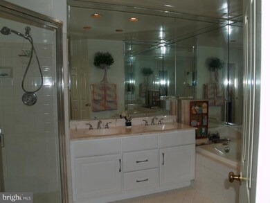 10936 Bloomingdale Dr, Rockville, MD 20852 - photo 6