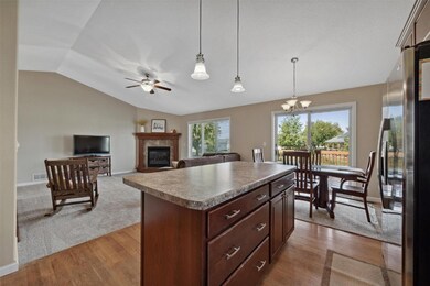 520 Rosedale Dr, Center Point, IA 52213 - photo 6