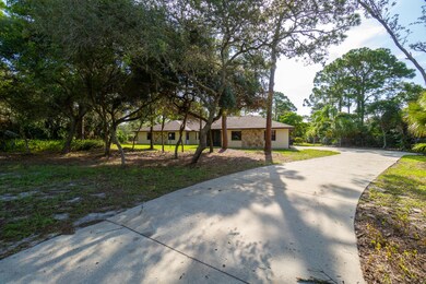 2485 Westminster Dr, Cocoa Fl 32926-Fron
